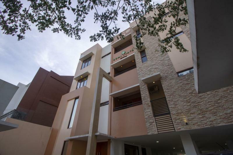 Reddoorz Plus @ Cbd Bintaro South Tangerang Екстер'єр фото